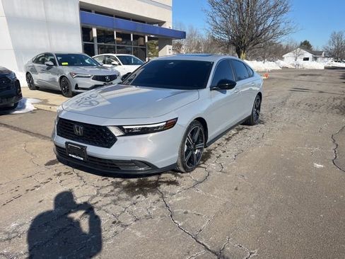 Used 2025 Honda Accord Sport image 37
