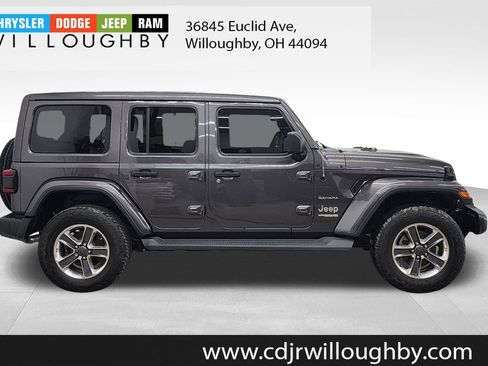 Used 2021 Jeep Wrangler Unlimited Sahara w/ Uconnect 4C Nav & Sound Group image 4