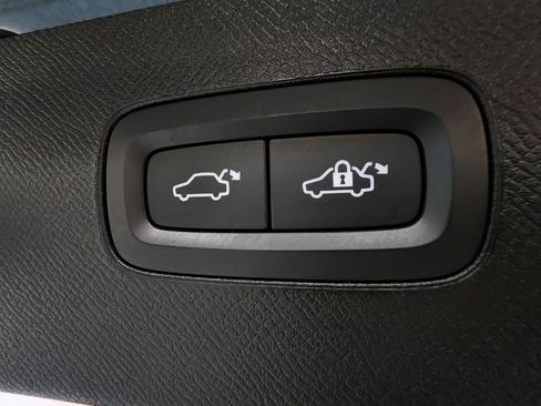 Used 2021 Volvo XC90 T8 Inscription image 24