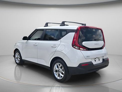 Used 2022 Kia Soul LX w/ Technology Package FWD image 8