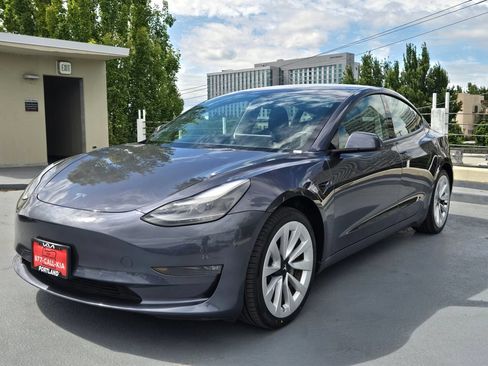 Used 2022 Tesla Model 3 Long Range AWD/4WD image 7