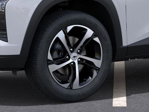 New 2025 Chevrolet Trax RS image 9
