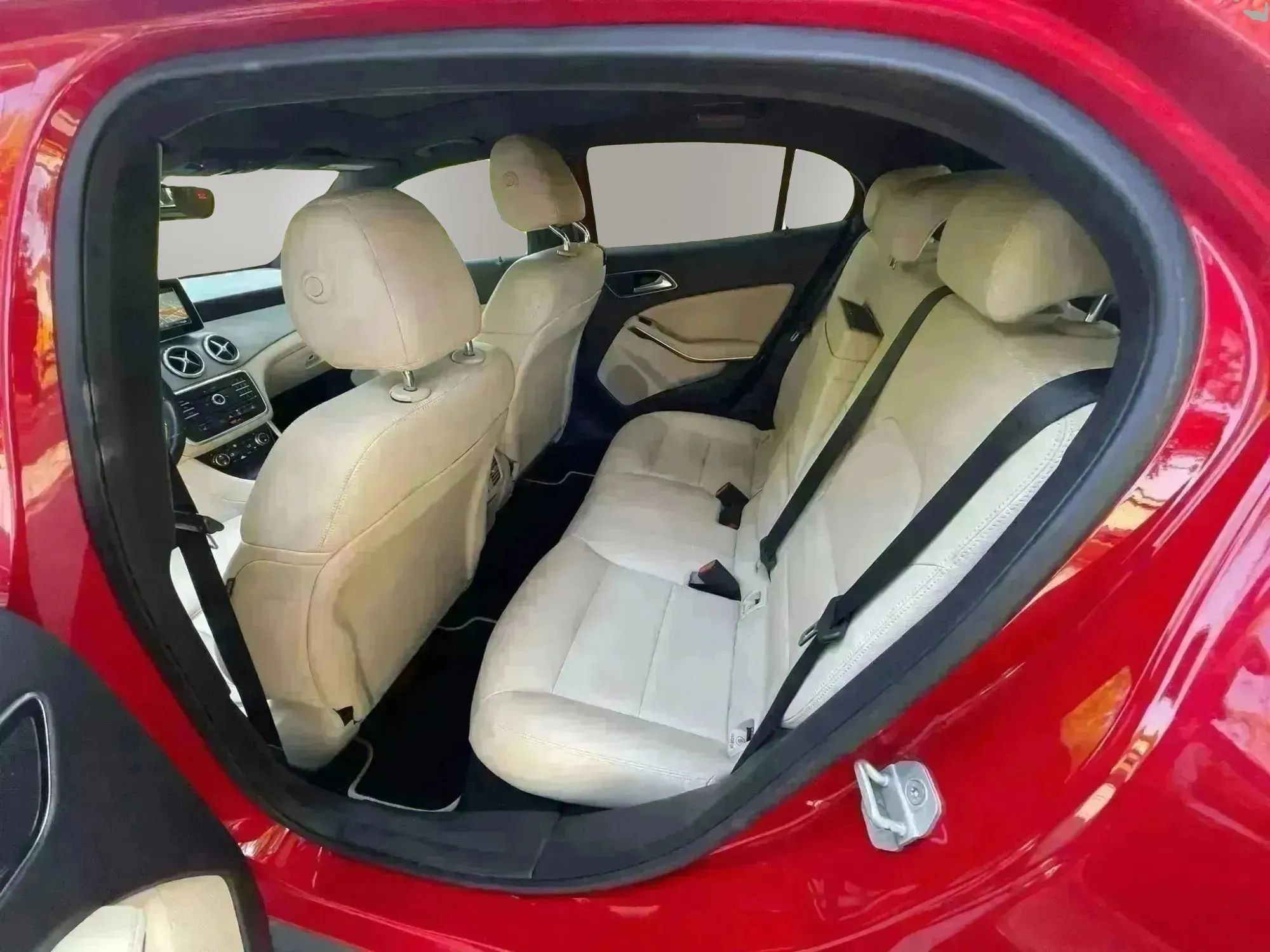 Used 2016 Mercedes-Benz GLA 250 image 17