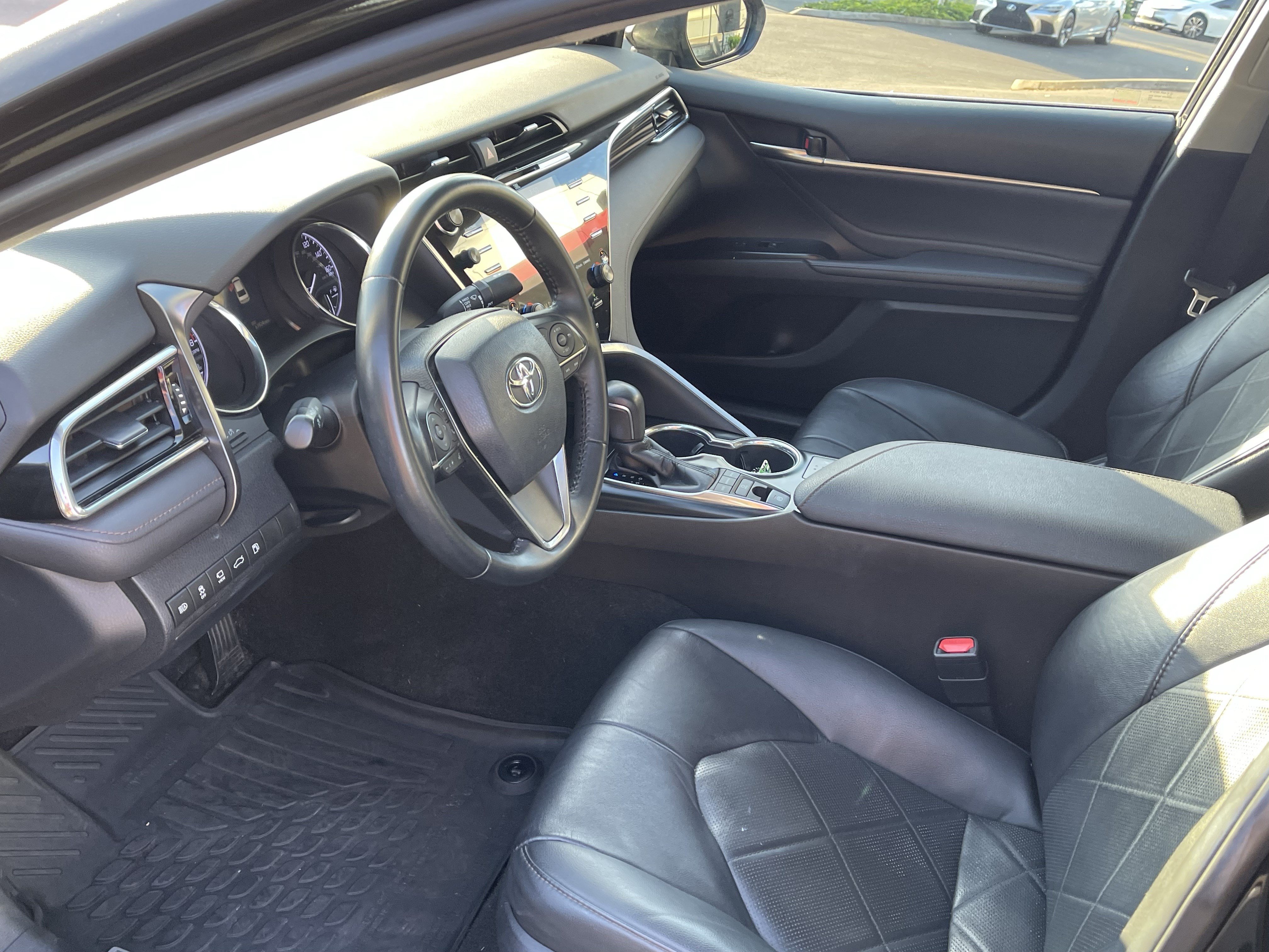 Certified 2018 Toyota Camry XLE w/ Audio Package FWD image 9