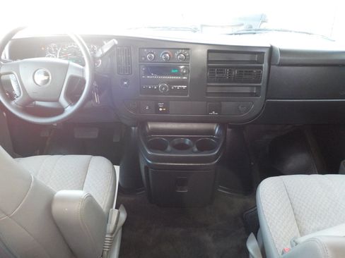 Used 2017 Chevrolet Express 3500 LT w/ LT Preferred Equipment Group RWD image 26