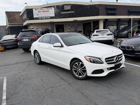 Used 2017 Mercedes-Benz C 300 4MATIC Sedan image 1