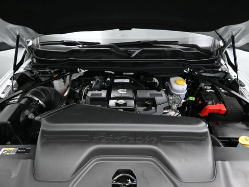 Used 2024 RAM 2500 Big Horn w/ Night Edition AWD/4WD image 7