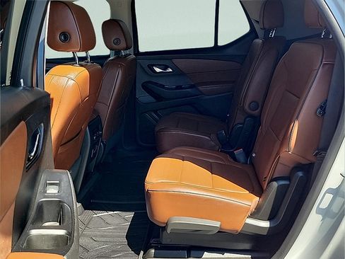 Used 2019 Chevrolet Traverse High Country AWD/4WD image 12