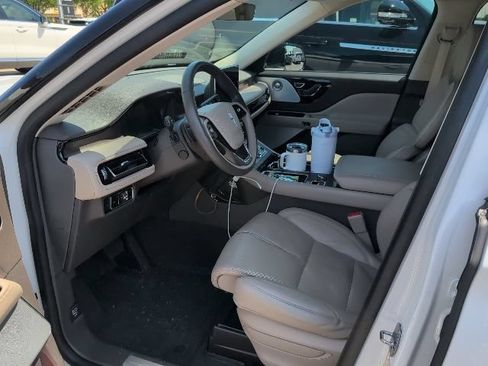 Used 2024 Lincoln Aviator Reserve w/ Equipment Group 201A AWD/4WD image 3