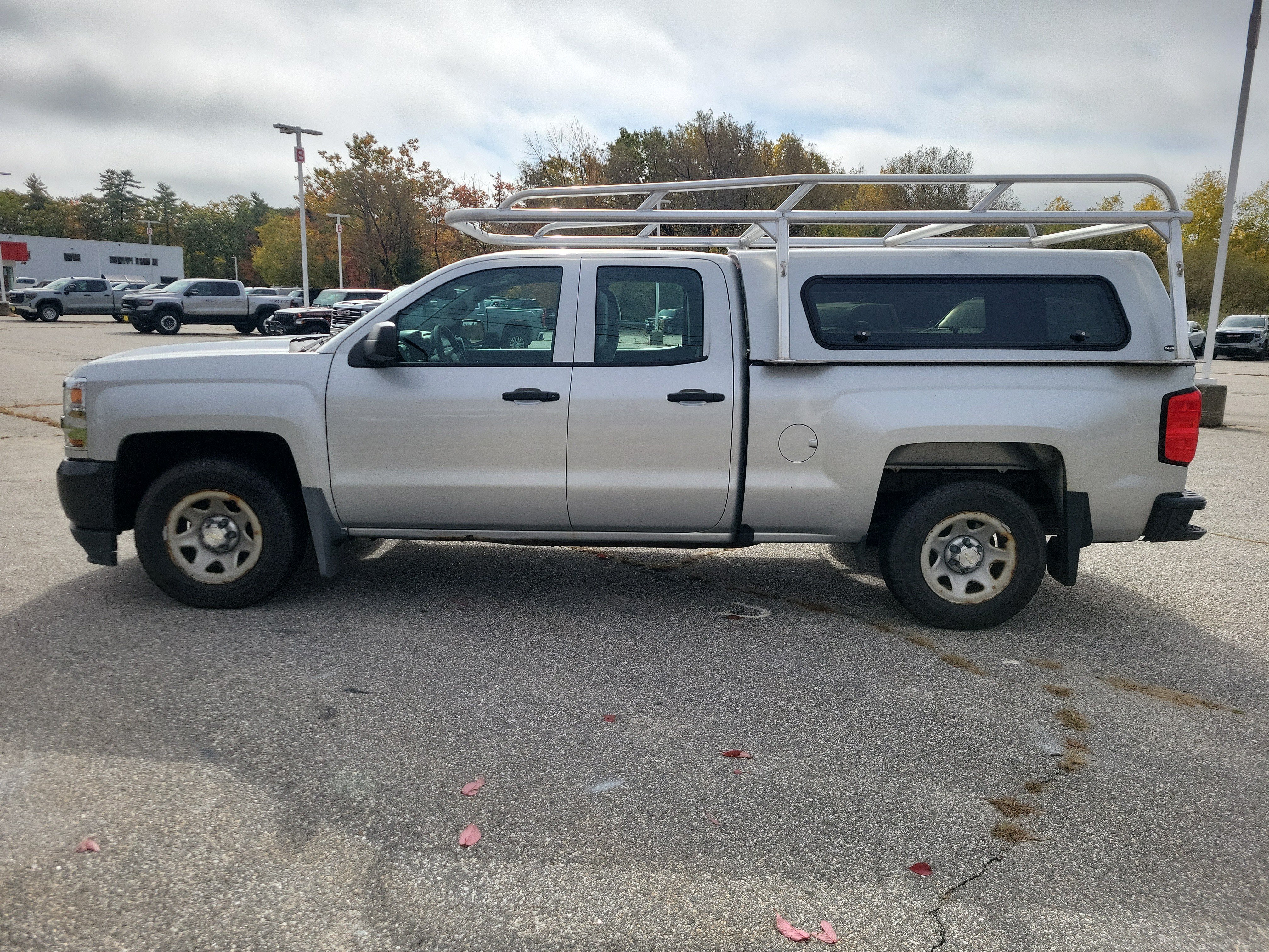 Used 2018 Chevrolet Silverado 1500 W/T w/ Trailering Package RWD image 8