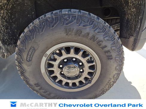 Used 2025 GMC Sierra 2500 AT4X w/ AT4X AEV Edition image 8