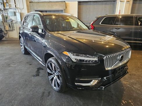 Certified 2025 Volvo XC90 B6 Ultra w/ Protection Package Premier AWD/4WD image 5