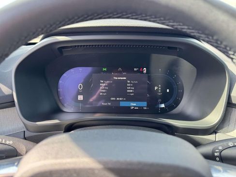 Certified 2023 Volvo XC40 B5 Plus w/ Driver Assist Package image 23