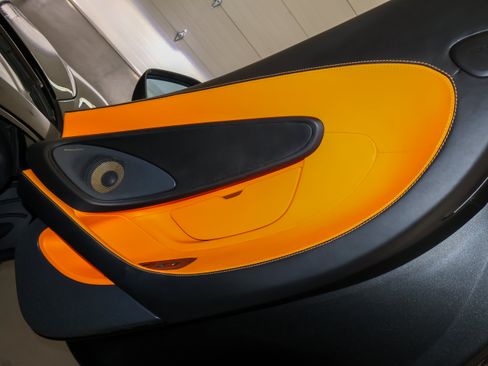 Used 2016 McLaren 570S Coupe RWD image 41