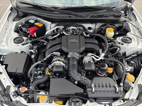 Used 2026 Toyota GR86 Premium w/ Performance Package image 2