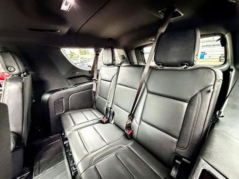 Used 2025 Chevrolet Suburban High Country AWD/4WD image 50