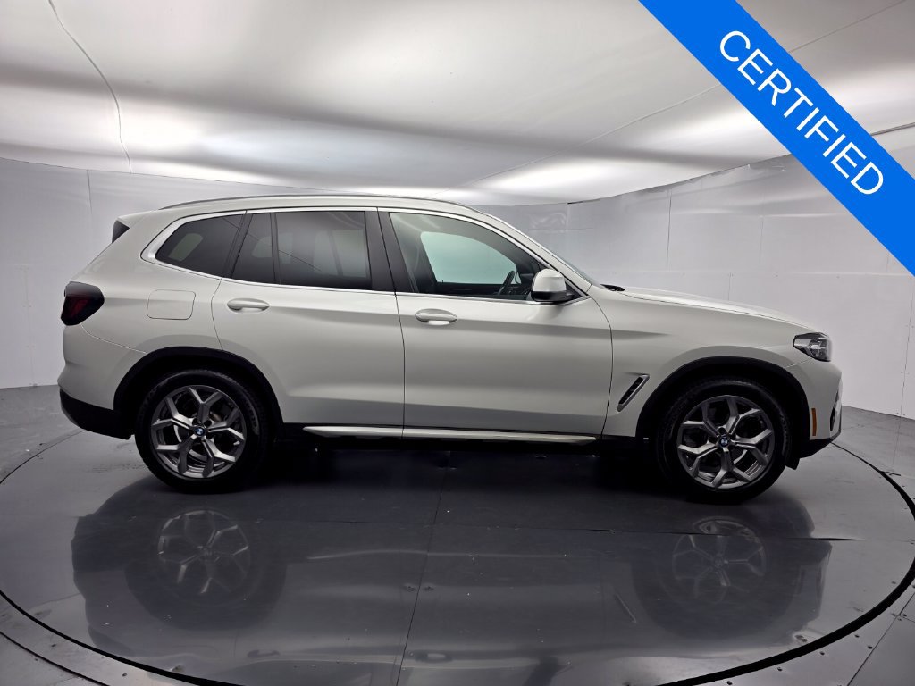 Certified 2024 BMW X3 sDrive30i w/ Premium Package RWD image 3