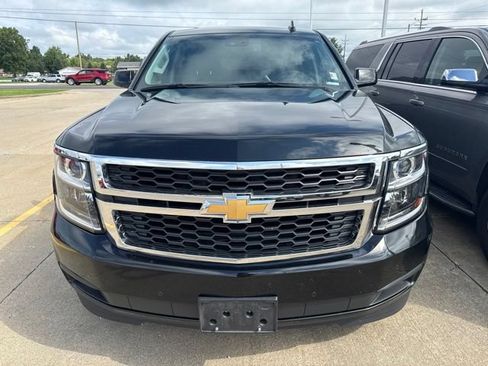 Used 2016 Chevrolet Suburban LT w/ Luxury Package AWD/4WD image 2