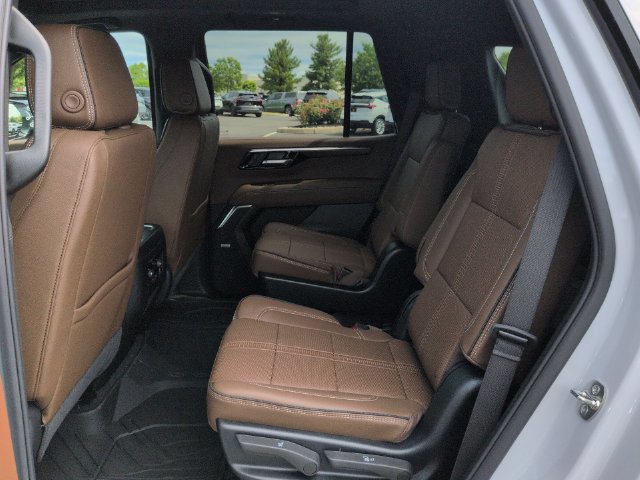 New 2026 Chevrolet Tahoe High Country AWD/4WD image 28
