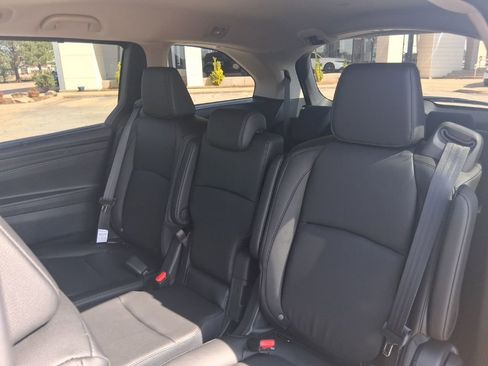 New 2026 Honda Odyssey EX-L image 13
