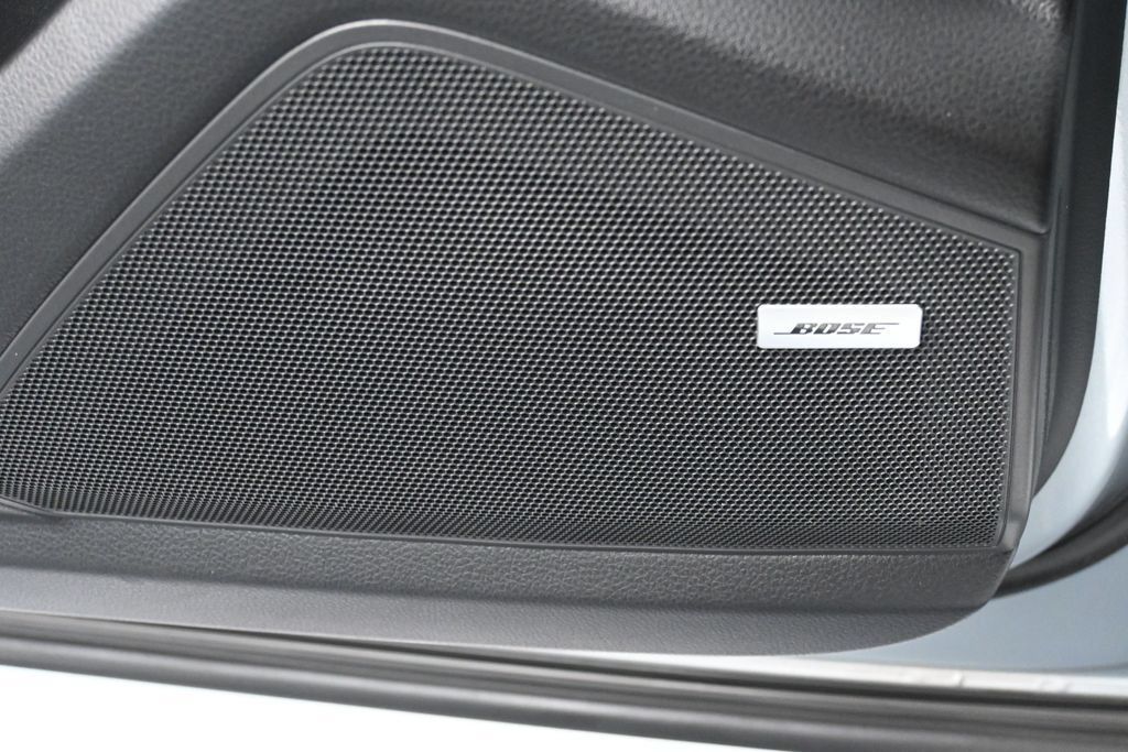 Certified 2025 Porsche Cayenne AWD/4WD image 13