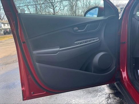 Used 2023 Hyundai Kona SEL w/ Cargo Package image 22