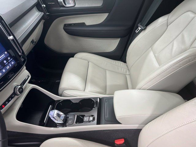 Certified 2023 Volvo XC40 B5 Ultimate w/ Protection Package Premier AWD/4WD image 20