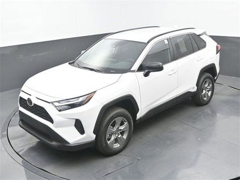 Used 2025 Toyota RAV4 LE image 30