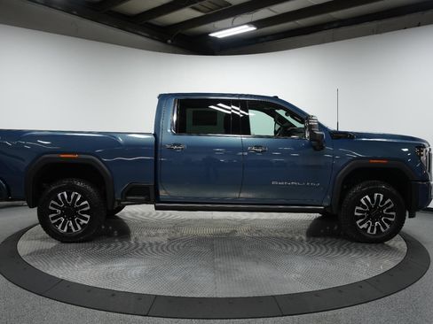 New 2026 GMC Sierra 2500 Denali Ultimate image 12