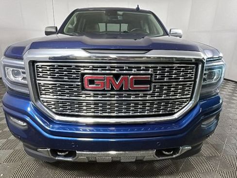 Used 2017 GMC Sierra 1500 Denali w/ Denali Ultimate Package AWD/4WD image 8