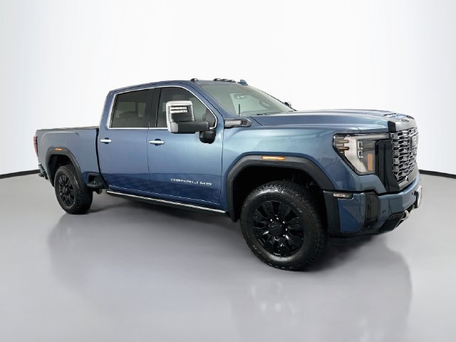 Used 2025 GMC Sierra 2500 Denali Ultimate AWD/4WD image 3