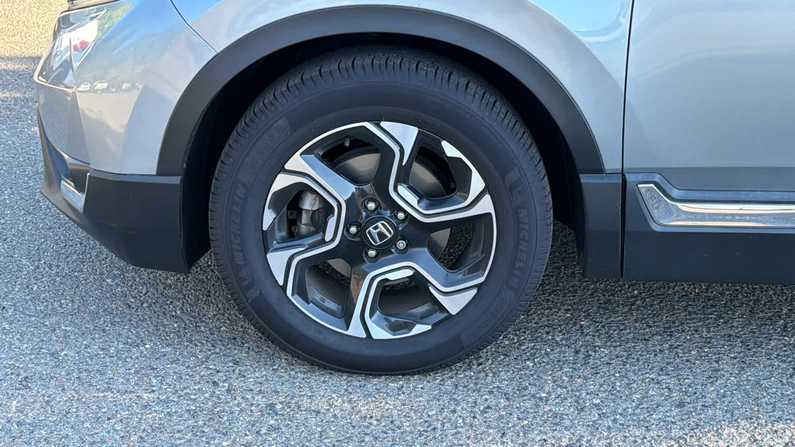 Used 2019 Honda CR-V Touring image 9
