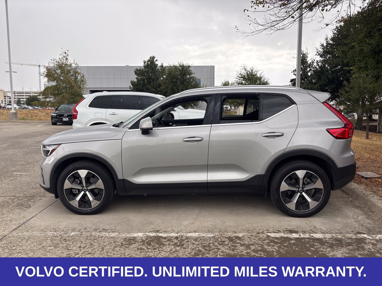 Used 2023 Volvo XC40 B5 Plus w/ Protection Package Premier AWD/4WD image 8
