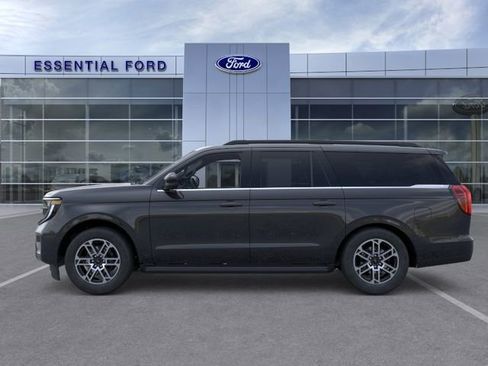 New 2026 Ford Expedition Max Active RWD image 3