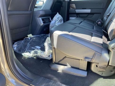 New 2026 Ford F250 Lariat w/ Chrome Package AWD/4WD image 9