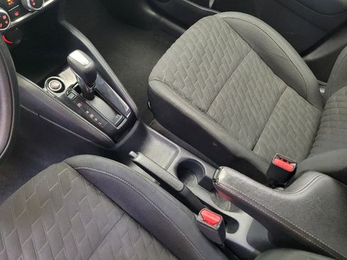 Used 2022 Nissan Kicks S image 26