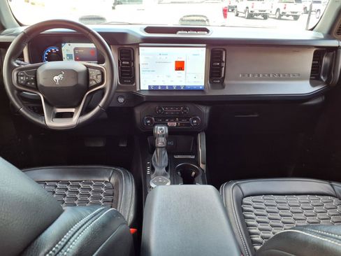 Used 2023 Ford Bronco Outer Banks AWD/4WD image 8