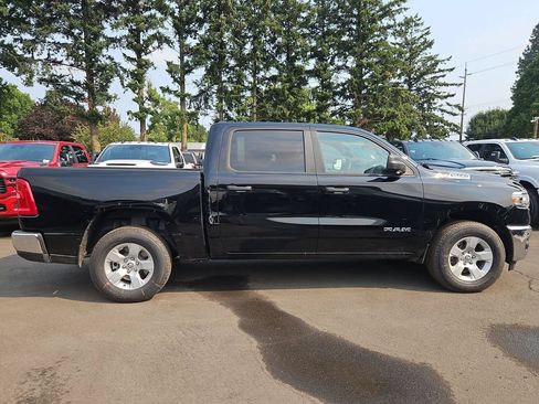 New 2026 RAM 1500 Big Horn AWD/4WD image 8
