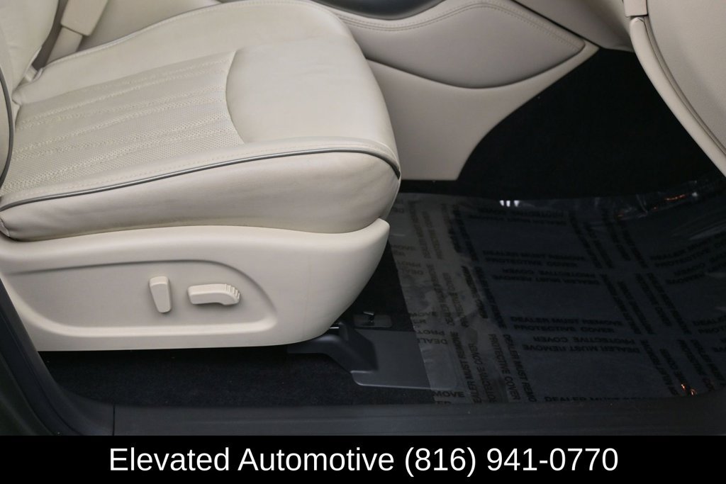 Used 2017 INFINITI QX60 Luxe w/ Deluxe Technology Package AWD/4WD image 7