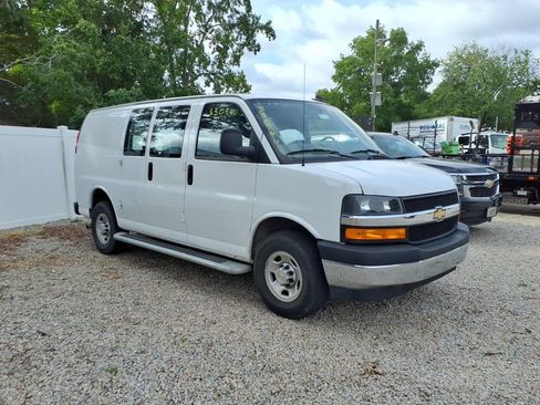 Used 2024 Chevrolet Express 2500 w/ Driver Convenience Package RWD image 1