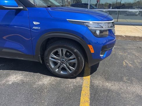 Used 2023 Kia Seltos LX AWD/4WD image 24