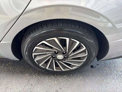 Used 2023 Hyundai Sonata SEL image 12