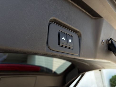 Used 2025 Nissan Rogue SV FWD image 23