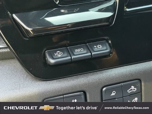Used 2022 Chevrolet Silverado 1500 ZR2 w/ Technology Package AWD/4WD image 27
