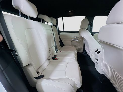 New 2025 Mercedes-Benz GLB 250 4MATIC image 26