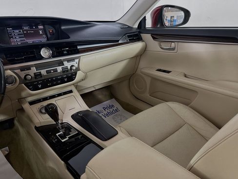 Used 2015 Lexus ES 350 w/ Luxury Package FWD image 23