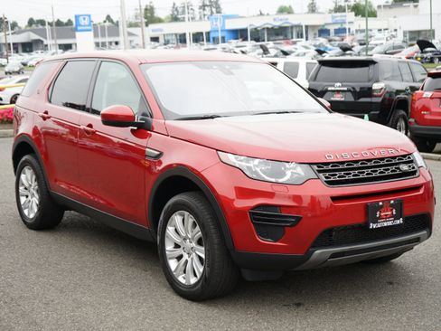 Used 2017 Land Rover Discovery Sport SE AWD/4WD image 7