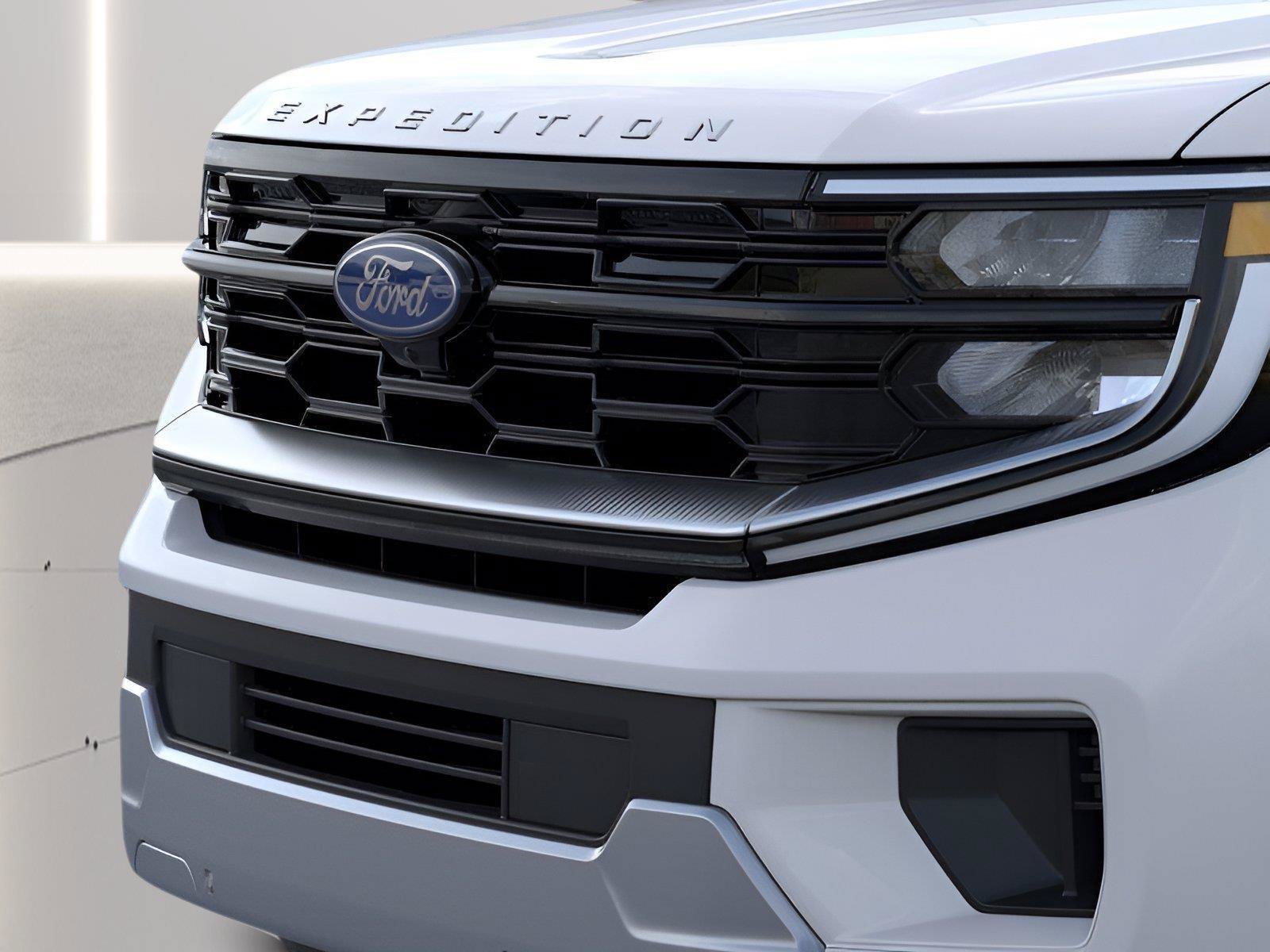 Used 2026 Ford Expedition Platinum w/ Driver's Package AWD/4WD image 22