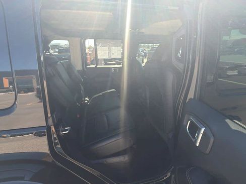 Used 2021 Jeep Wrangler Unlimited Sahara w/ Cold Weather Group AWD/4WD image 26