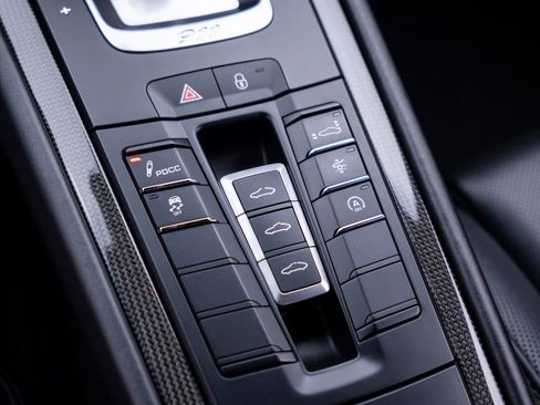 Used 2017 Porsche 911 Turbo S AWD/4WD image 28